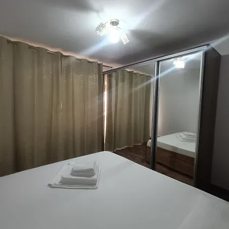 Peter Et Len Soleil , Famille דירה *