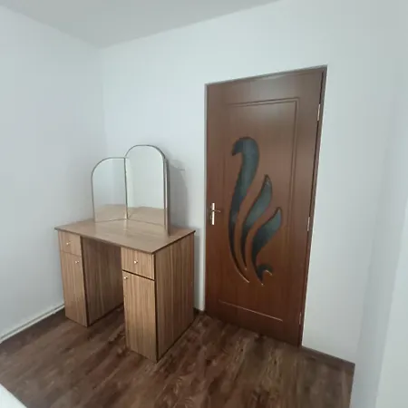 Peter Et Len Soleil , Famille אפורי נורד