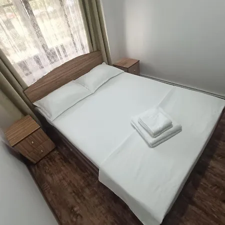 Peter Et Len Soleil , Famille דירה *