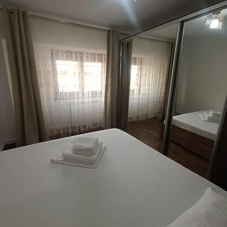 Peter Et Len Soleil , Famille Eforie Nord