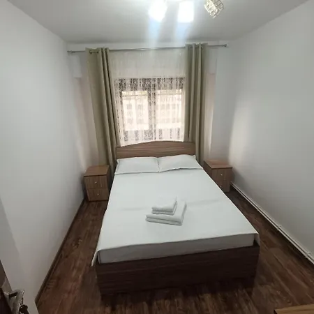 Peter Et Len Soleil , Famille شقة