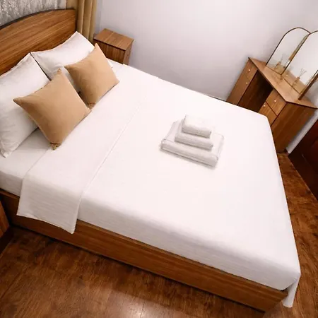 Peter Et Len Soleil , Famille Lägenhet Eforie Nord